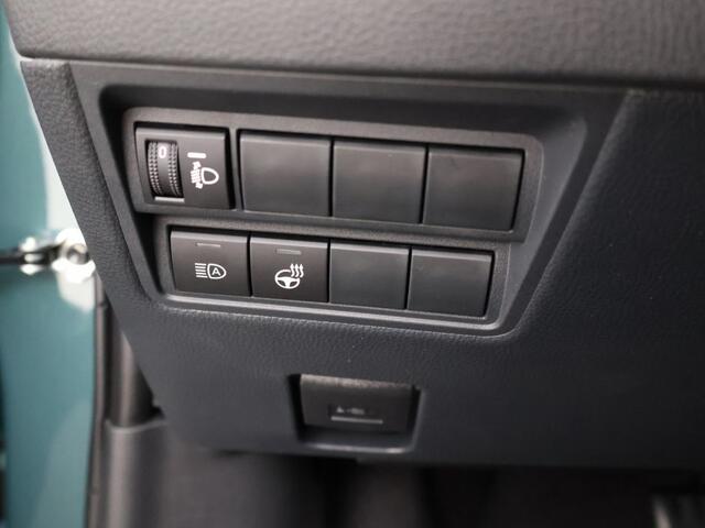 Toyota YARIS 1.5 Hybrid 130 Executive | DEMO | Navigatie | Stoel en stuurverwarming | PDC | ACC |