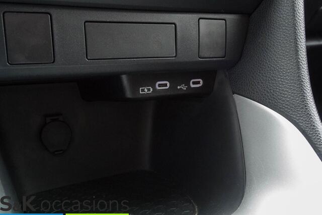 Toyota YARIS 1.5 Hybrid 115 Comfort Black Edition