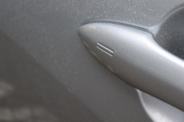 Toyota YARIS 1.5 Hybrid 130 GR Sport, Head-Up Display , Stoel- en stuurverwarming