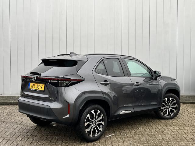 Toyota YARIS Cross 1.5 Hybrid 115 Dynamic Limited Parkeersensoren Stoel Stuur Verwarming PDC