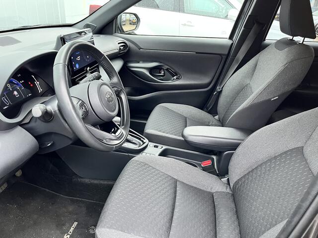 Toyota YARIS Cross 1.5 Hybrid 115 Dynamic Limited Parkeersensoren Stoel Stuur Verwarming PDC