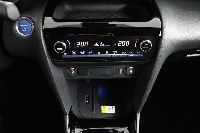 Toyota YARIS Cross 1.5 Hybrid Adventure | JBL | Stoel / Stuurverwarming | Head-up display |