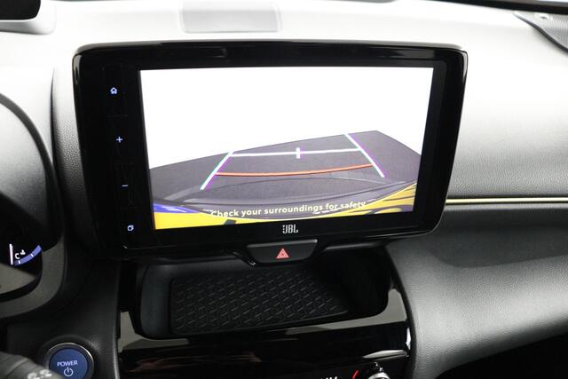 Toyota YARIS Cross 1.5 Hybrid Adventure | JBL | Stoel / Stuurverwarming | Head-up display |