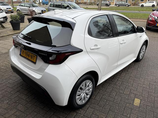 Toyota YARIS 1.5 Hybrid Active / Airco clima/ Apple carplay/ Camera/ Cruise/
