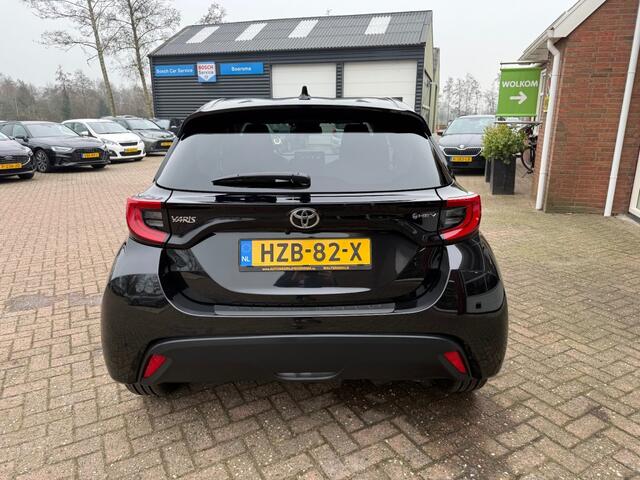Toyota YARIS 1.5 HYBRID 5-DRS DYNAMIC AUTOMAAT! LUXE UITVOERING NIEUWE AUTO!