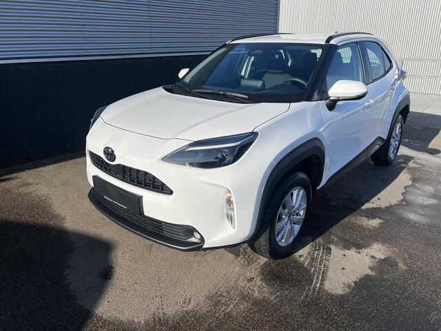 Toyota YARIS Cross 1.5 Hybrid Business Dynamic Parkeersensoren voor + achter, LMV, Apple Carplay en/of Android auto Navigatie, Adaptieve cruise control