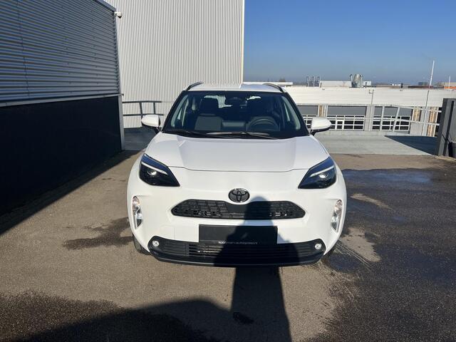 Toyota YARIS Cross 1.5 Hybrid Business Dynamic Parkeersensoren voor + achter, LMV, Apple Carplay en/of Android auto Navigatie, Adaptieve cruise control
