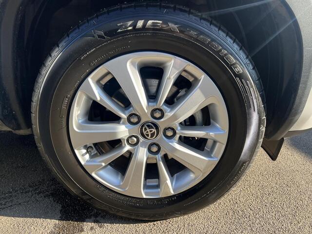 Toyota YARIS Cross 1.5 Hybrid Business Dynamic Parkeersensoren voor + achter, LMV, Apple Carplay en/of Android auto Navigatie, Adaptieve cruise control