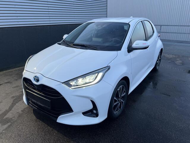 Toyota YARIS 1.5 Hybrid Dynamic LED, Lichtmetalen velgen, Adaptieve cruise control, Achteruitrijcamera,