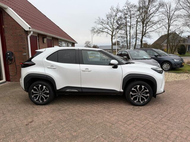 Toyota YARIS 1.5 HYBRID FIRST EDITION AUTOMAAT!