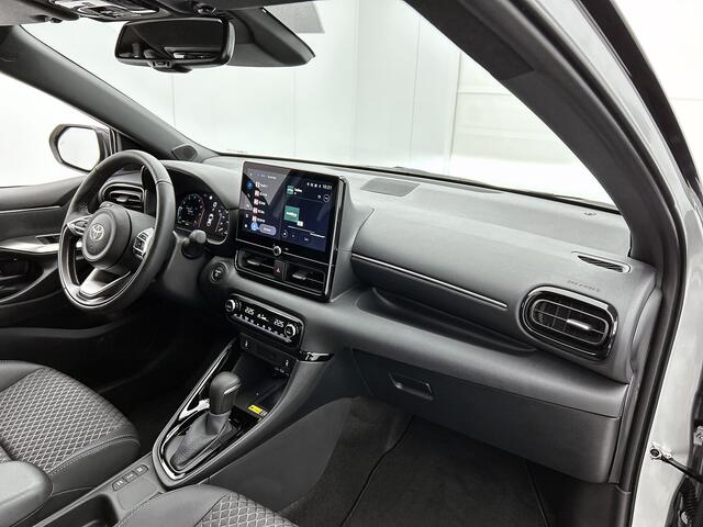 Toyota YARIS 1.5 Hybrid 130 Executive | Blindspot | Stoel + Stuurverwarming | Red Pack | Chrome Pack | Full Option |