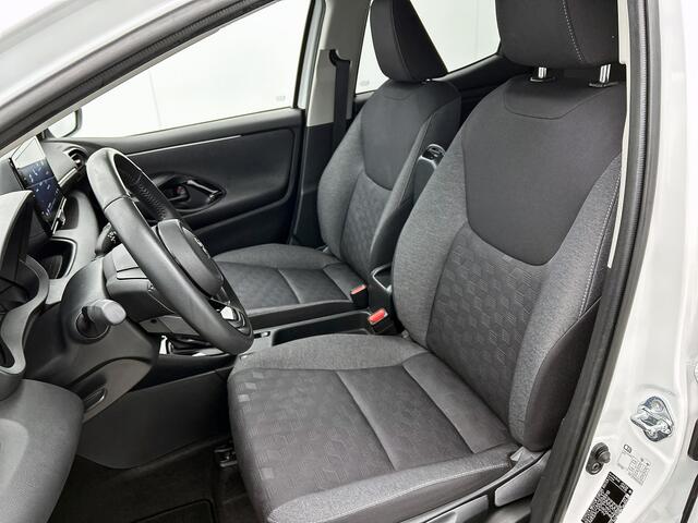 Toyota YARIS 1.5 Hybrid 115 First Edition | Navigatie | lichtmetalen velgen |