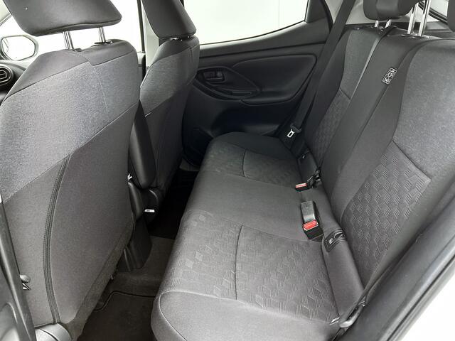 Toyota YARIS 1.5 Hybrid 115 First Edition | Navigatie | lichtmetalen velgen |