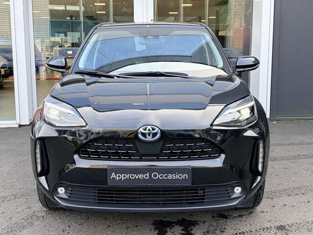 Toyota YARIS Cross 1.5 Hybrid Executive 18 inch | Panoramadak | Half leder | Parkeersensoren rondom