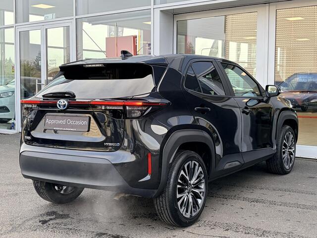 Toyota YARIS Cross 1.5 Hybrid Executive 18 inch | Panoramadak | Half leder | Parkeersensoren rondom