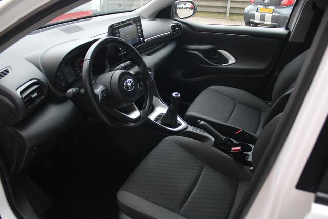 Toyota YARIS 1.0 VVT-i Active Achteruitrijcamera, Cruise Control Adaptief, Apple Carplay/Android Auto