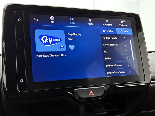 Toyota YARIS 1.5 Hybrid 115 Dynamic | BTW Voertuig | Stoelverwarming | Achteruitrijcamera |