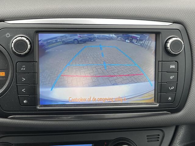 Toyota YARIS 1.5 Hybrid Trend | Trekhaak | Navigatie | Lichtmetalen Velgen | Handsfree Sleutel |
