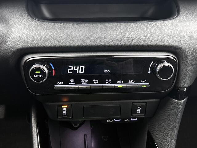 Toyota YARIS 1.5 Hybrid 115 Dynamic | BTW Voertuig | Stoel en stuurverwarming | Draadloos opladen |