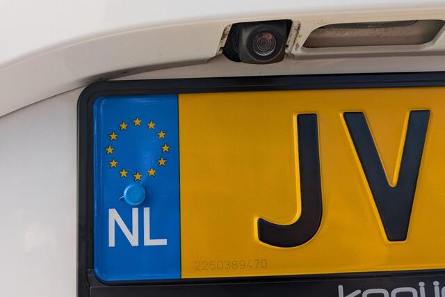 Toyota YARIS 1.5 VVT-i Design Red Achteruitrijcamera, Bluetooth