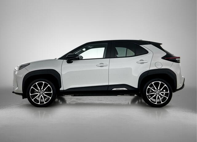 Toyota YARIS Cross 1.5 Hybrid GR Sport | Sportief uitgevoerd | Stoelverwarming | Achteruitrijcamera |