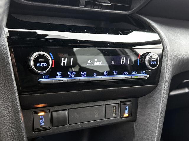 Toyota YARIS Cross 1.5 Hybrid GR Sport | Sportief uitgevoerd | Stoelverwarming | Achteruitrijcamera |