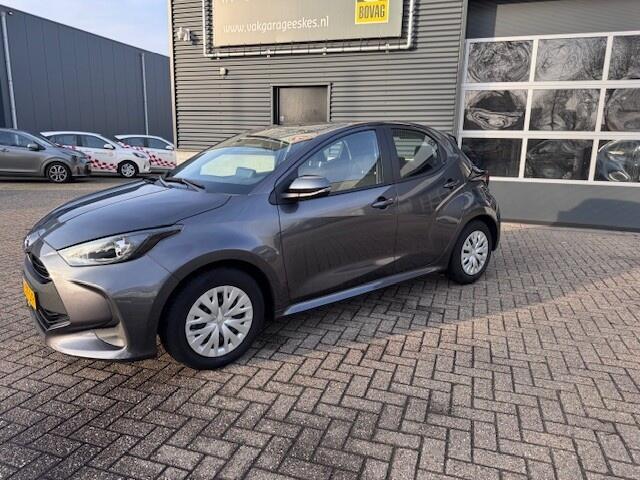 Toyota YARIS 1.5 Hyb. Active Navigatie, Automaat. Camera