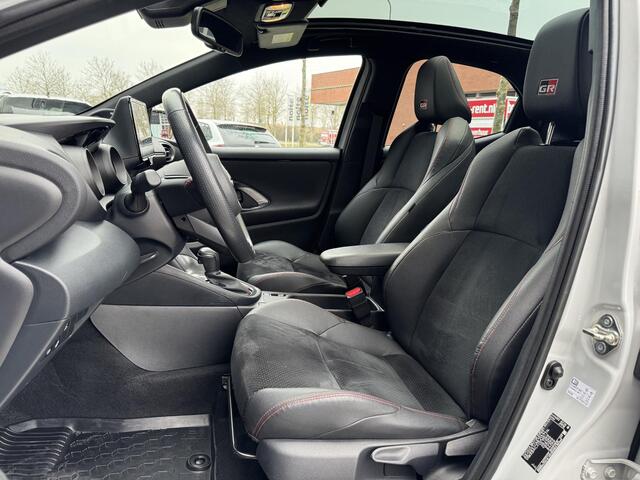 Toyota YARIS 1.5 Hybrid GR Sport Premium Pack, NL-Auto!