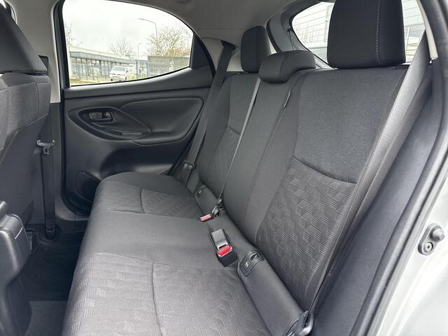 Toyota YARIS 1.5 Hybrid 115 Dynamic | Apple CarPlay/Android auto | Achteruitrijcamera | Comfort pack | Parkeersensoren