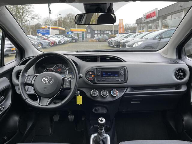 Toyota YARIS 1.5 VVT-i Comfort | Airconditioning | Bluetooth