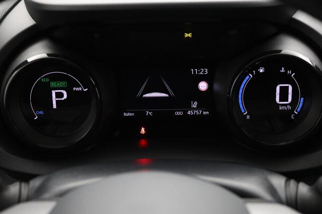 Toyota YARIS 1.5 Hybrid Executive | Navigatie | Stoel en stuurverwarming | Panoramadak | Leder-stof bekleding |