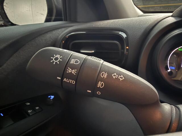 Toyota YARIS 1.5 Hybrid Dynamic