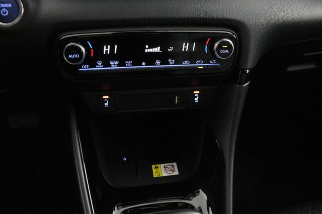 Toyota YARIS 1.5 Hybrid Executive | Apple Carplay/Android Auto | dodehoek detectie | parkeer sensoren |