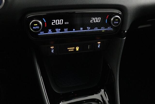Toyota YARIS 1.5 Hybrid Executive Sport | Apple Carplay/Android Auto | Stoelverwarming | two-tone |