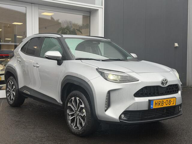 Toyota YARIS Cross 1.5 Hybrid 115 First Edition met Comfort Pack | Dodehoek detectie | Stoel & stuur verwarming | sensoren V+A