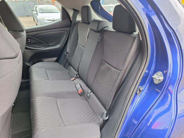 Toyota YARIS 1.5 Hybrid Dynamic met trekhaak