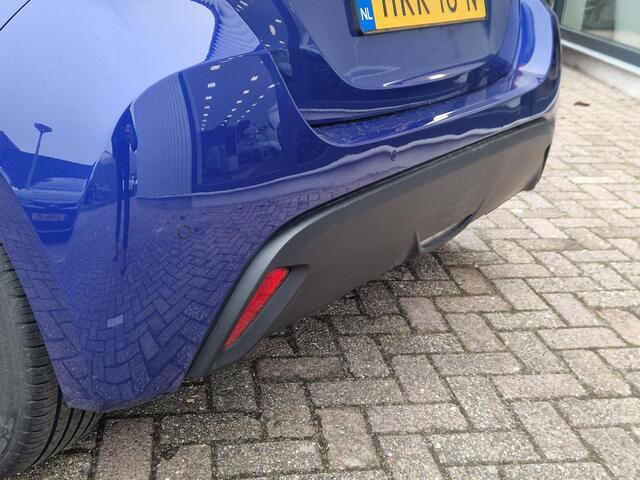 Toyota YARIS 1.5 Hybrid 115 Dynamic Parkeersensoren Stoel en stuurverwarming dodehoekdetectie