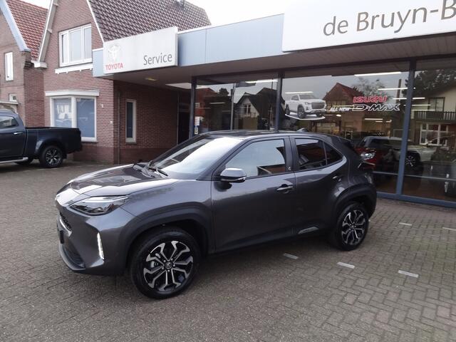 Toyota YARIS Cross 1.5 Hybrid 130 Dynamic + Comfort Pack dodehoekdetectie / stoelverwarming / stuurwielverwarming / parkeersensoren voor + achter / Navigatie / Apple Carplay / Android Auto / parkeercamera / 10 jaar Toyota garantie / rijklaarprijs incl. Toyota Pechhulp