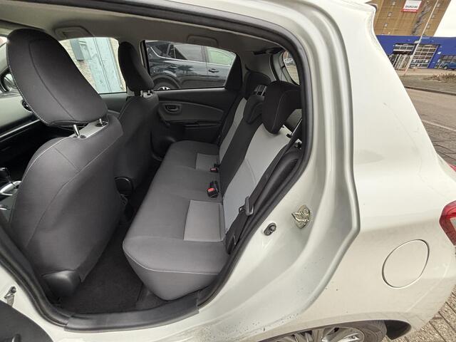 Toyota YARIS 1.5 VVT-i Dynamic | Automaat | Trekhaak | Achteruitrijcamera