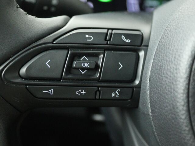 Toyota YARIS Cross 1.5 Hybrid 115 Dynamic | Comfort Pack | All-season banden | Treeplanken | Spatlappen |