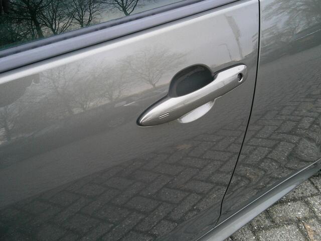 Toyota YARIS 1.5 Hybrid Business Plus