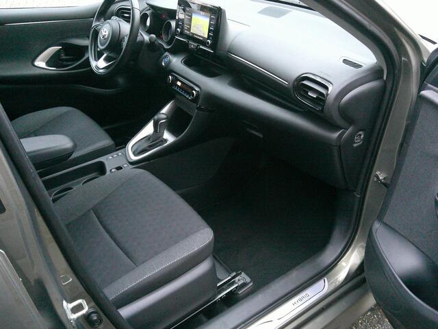 Toyota YARIS 1.5 Hybrid Business Plus