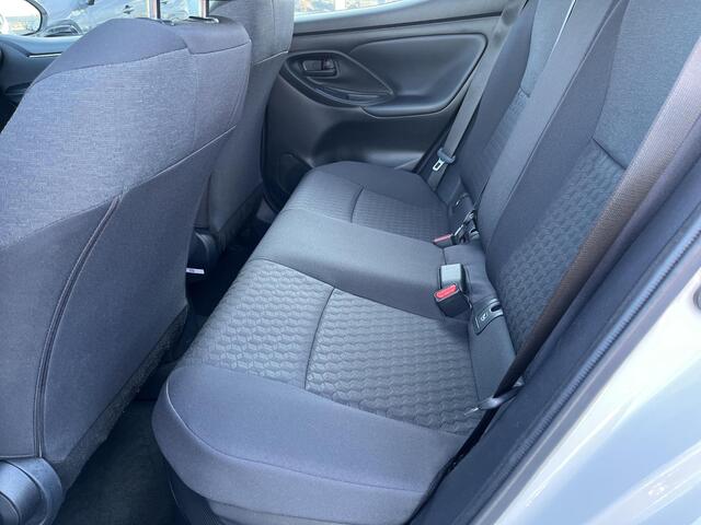 Toyota YARIS 1.5 Hybrid Dynamic | All-in prijs | Automaat | Trekhaak | LM Velgen