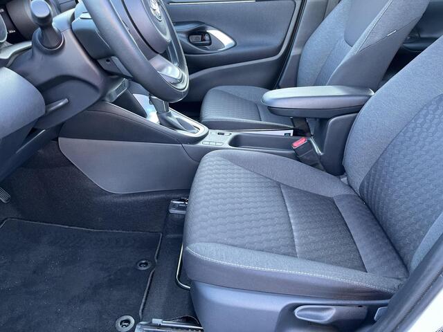 Toyota YARIS 1.5 Hybrid Dynamic | All-in prijs | Automaat | Trekhaak | LM Velgen