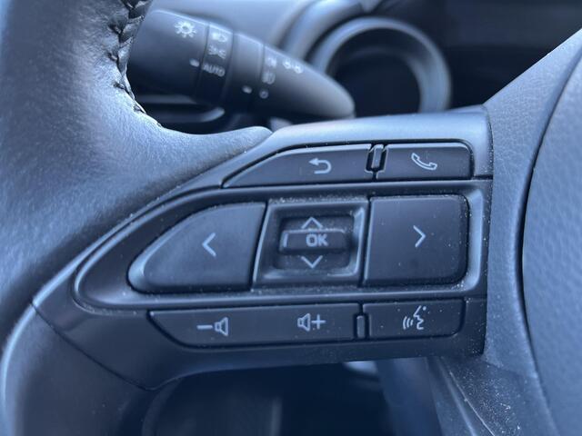 Toyota YARIS 1.5 Hybrid Dynamic | All-in prijs | Automaat | Trekhaak | LM Velgen