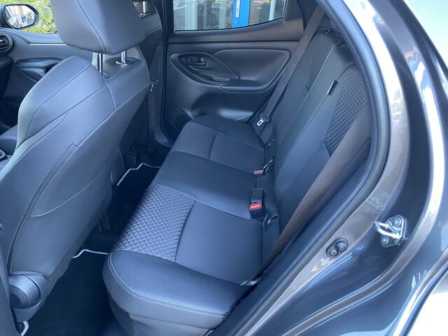 Toyota YARIS 1.5 Hybrid Executive HUD Apple Carplay Android Auto