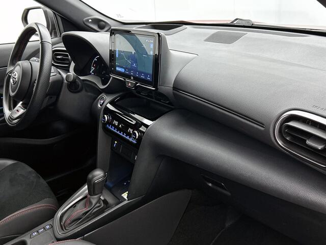 Toyota YARIS Cross 1.5 Hybrid GR Sport | JBL | Sportief uitgevoerd |
