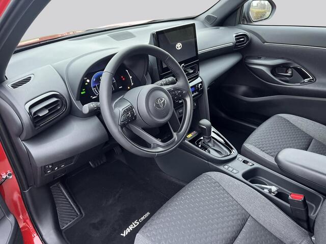 Toyota YARIS Cross 1.5 Hybrid 130 Black Edition, Safety + Winter pakket.