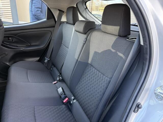 Toyota YARIS 1.5 Hybrid Active | Trekhaak | Navigatie | Carplay