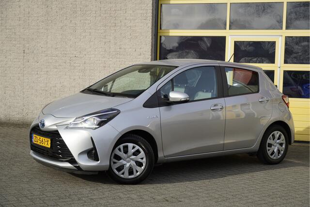 Toyota YARIS 1.5 Hybrid Automaat! Active BJ2019 Led | Achteruitrijcamera | Climate control | Cruise control | Getint glas